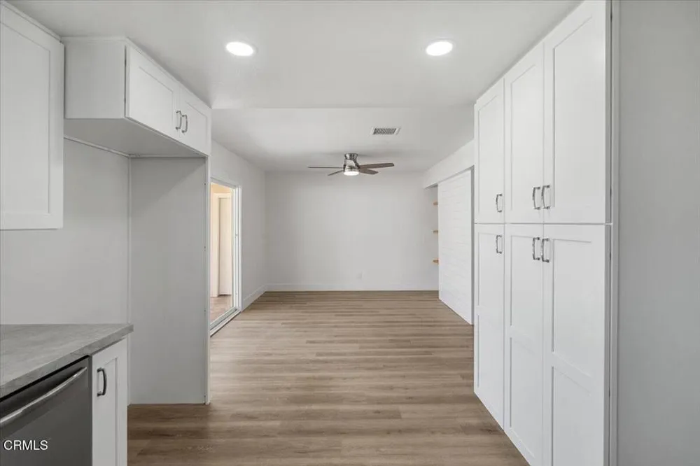 554 Dorena Drive Newbury Park, CA 91320