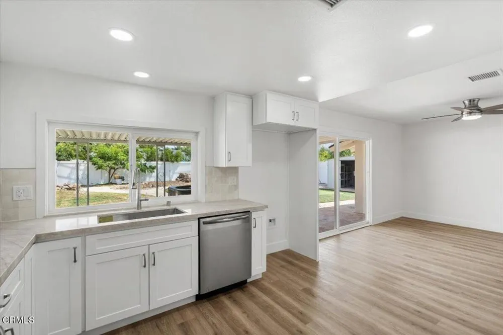554 Dorena Drive Newbury Park, CA 91320