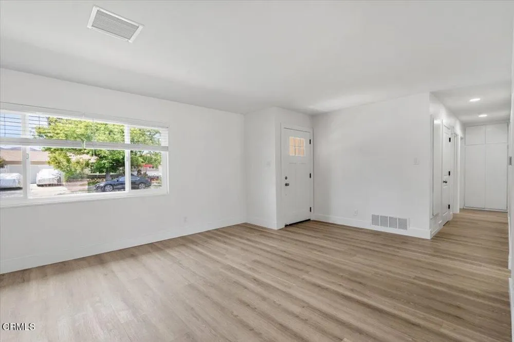 554 Dorena Drive Newbury Park, CA 91320