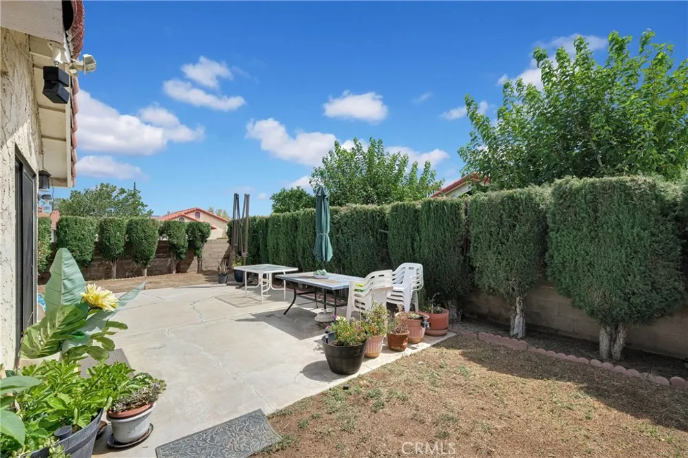 37050 Jenna Lane Palmdale, CA 93550