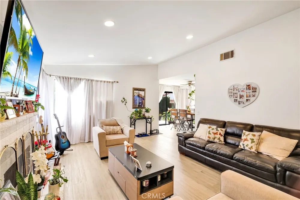 37050 Jenna Lane Palmdale, CA 93550