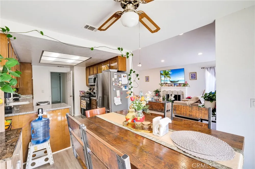 37050 Jenna Lane Palmdale, CA 93550