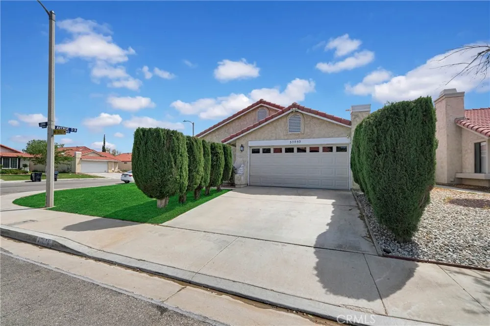 37050 Jenna Lane Palmdale, CA 93550