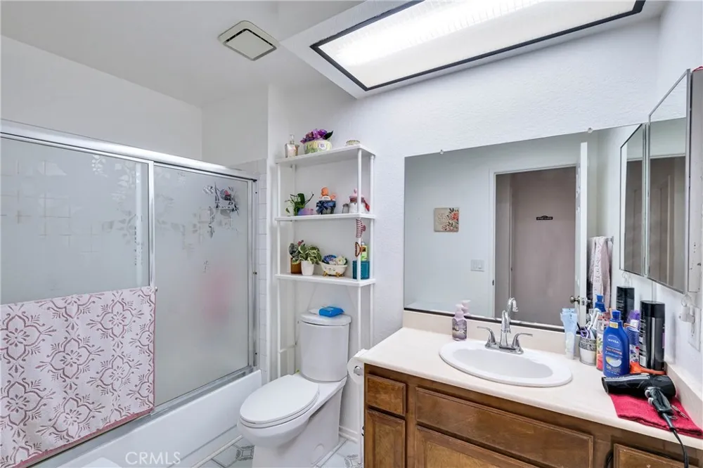 37050 Jenna Lane Palmdale, CA 93550