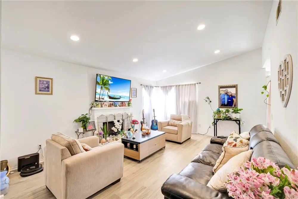 37050 Jenna Lane Palmdale, CA 93550