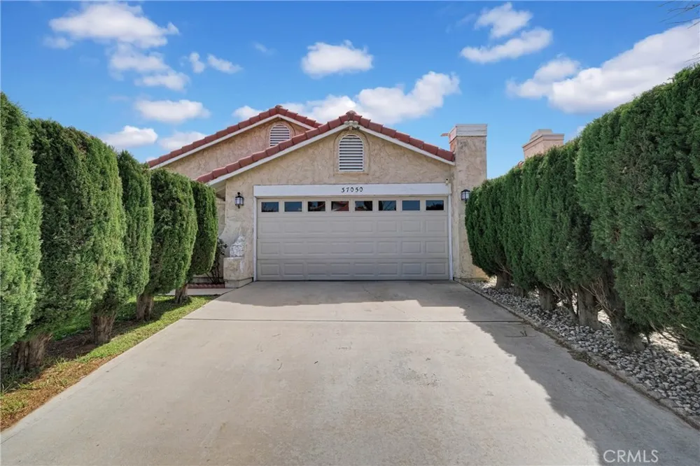 37050 Jenna Lane Palmdale, CA 93550
