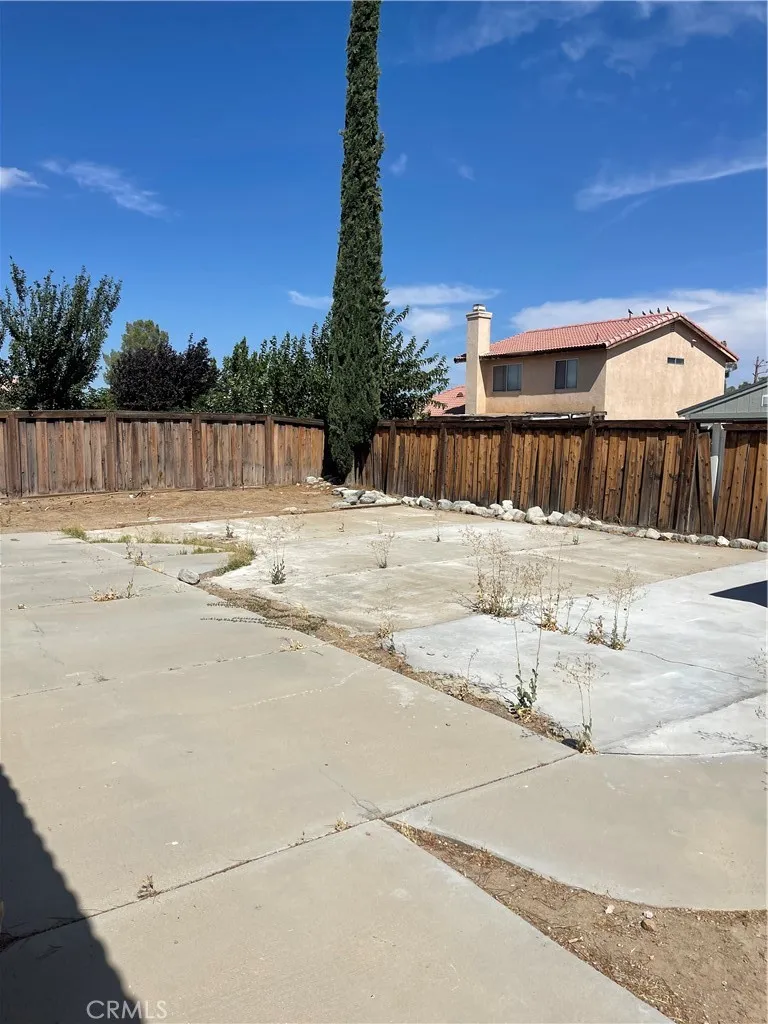 10800 Gates Adelanto, CA 92301