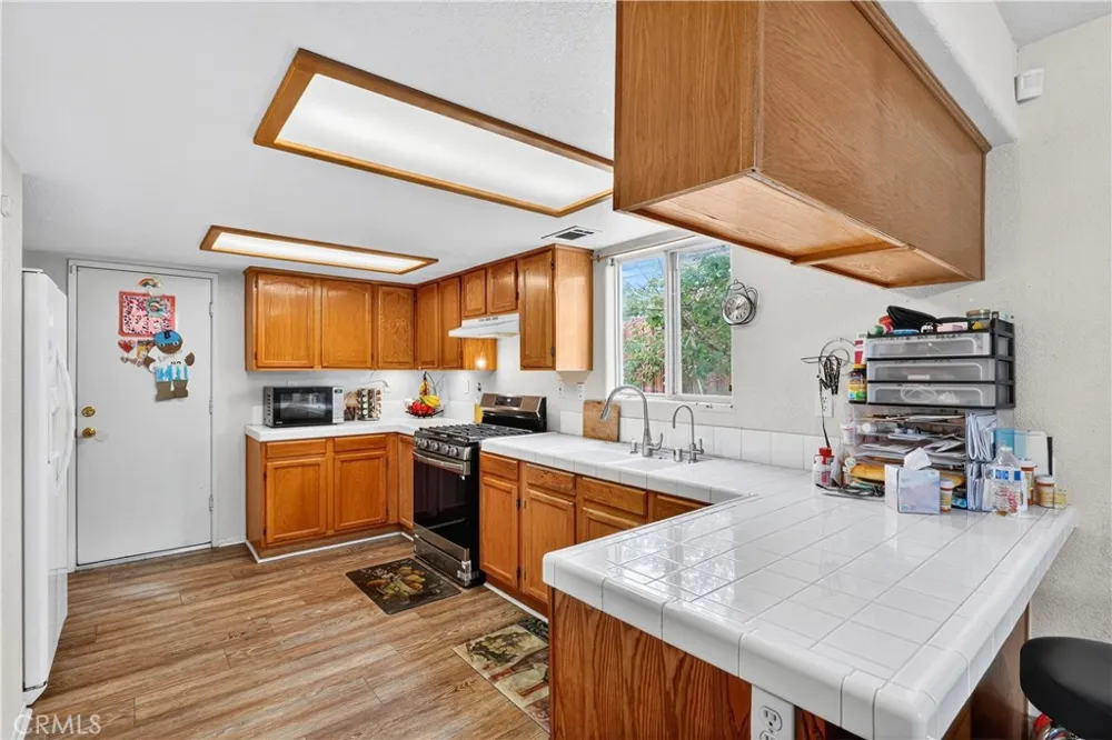 12824 Appian Victorville, CA 92395