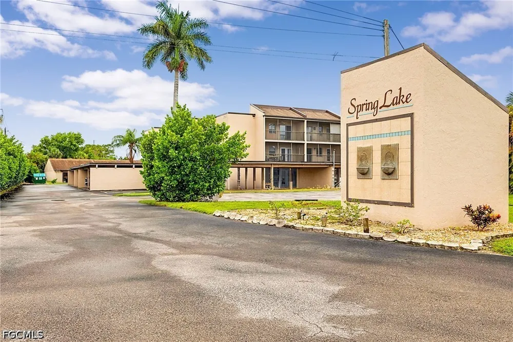 Shorewood Lane #206 Fort Myers, FL 33907