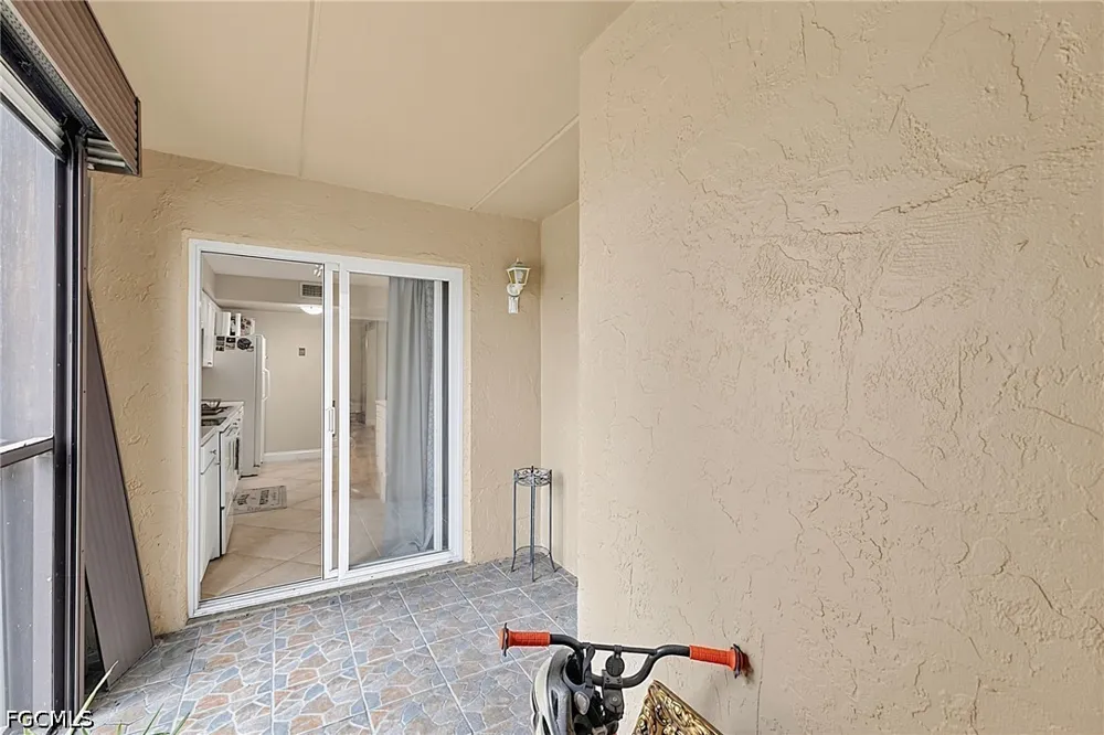 Shorewood Lane #206 Fort Myers, FL 33907