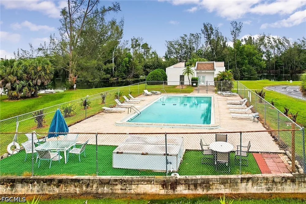 Shorewood Lane #206 Fort Myers, FL 33907
