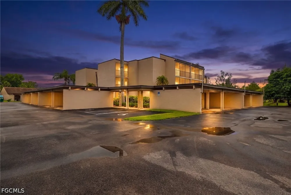 Shorewood Lane #206 Fort Myers, FL 33907