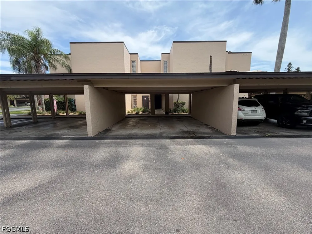 Shorewood Lane #206 Fort Myers, FL 33907