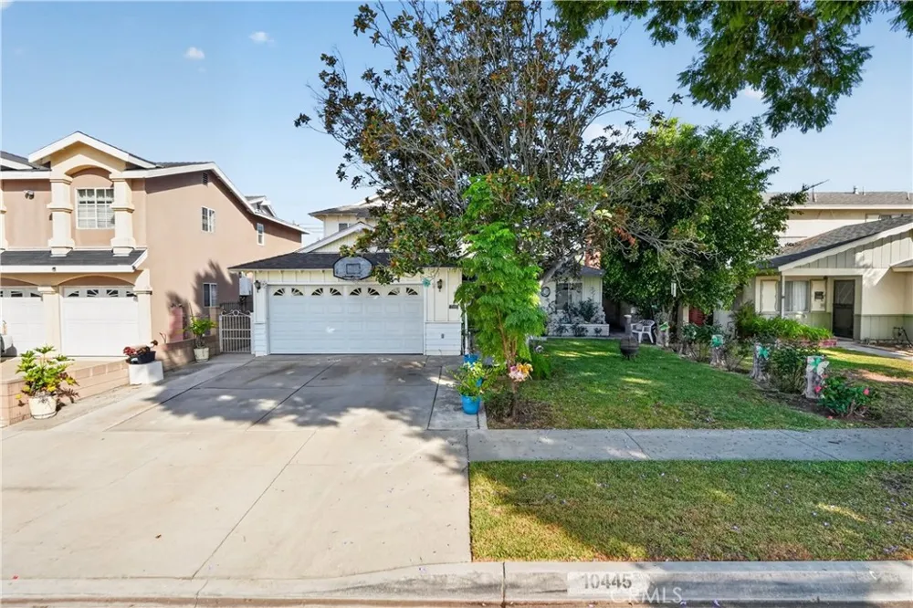 10445 Valley View Avenue Whittier, CA 90604