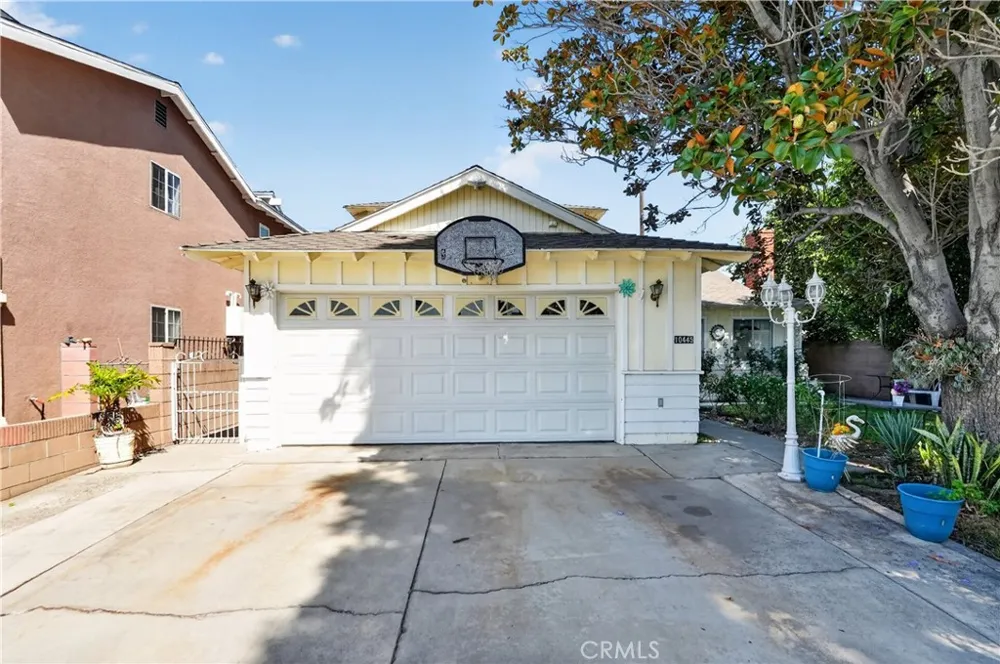 10445 Valley View Avenue Whittier, CA 90604