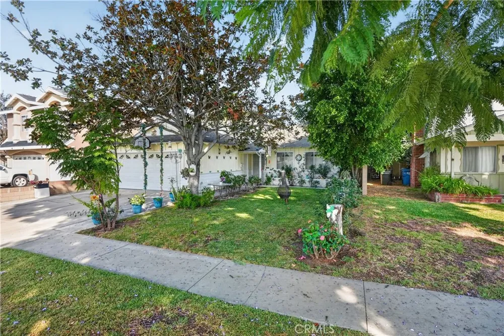 10445 Valley View Avenue Whittier, CA 90604