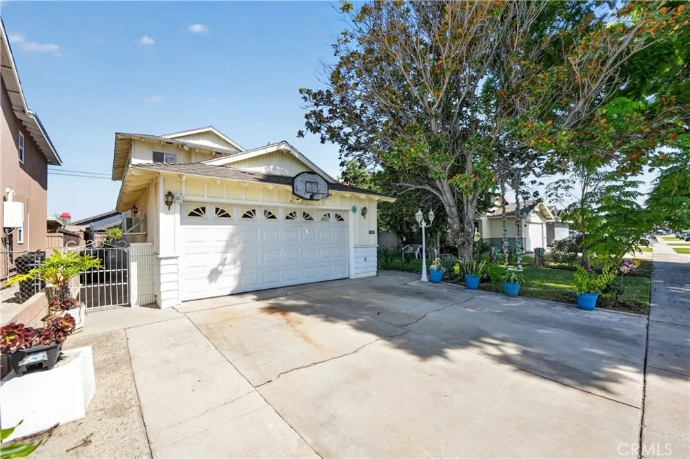10445 Valley View Avenue Whittier, CA 90604