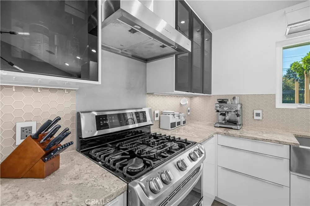 3843 Marber Long Beach, CA 90808