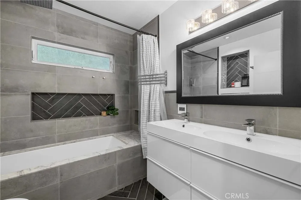 3843 Marber Long Beach, CA 90808