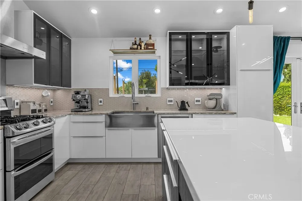 3843 Marber Long Beach, CA 90808