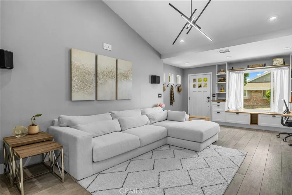 3843 Marber Long Beach, CA 90808