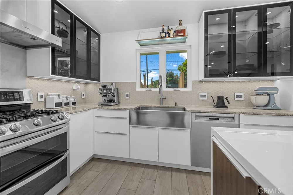3843 Marber Long Beach, CA 90808