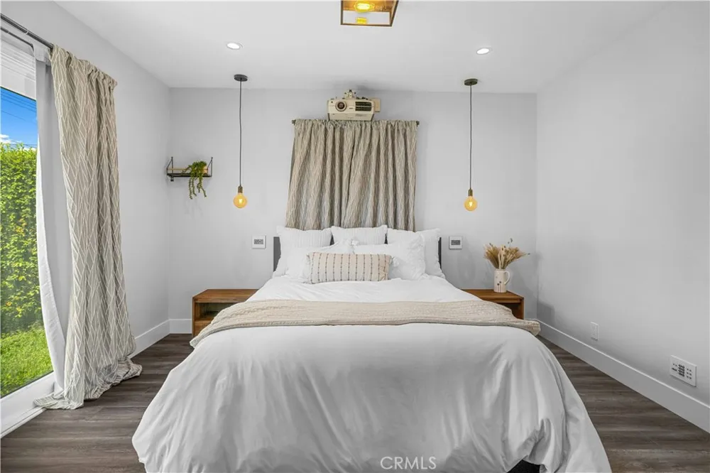 3843 Marber Long Beach, CA 90808