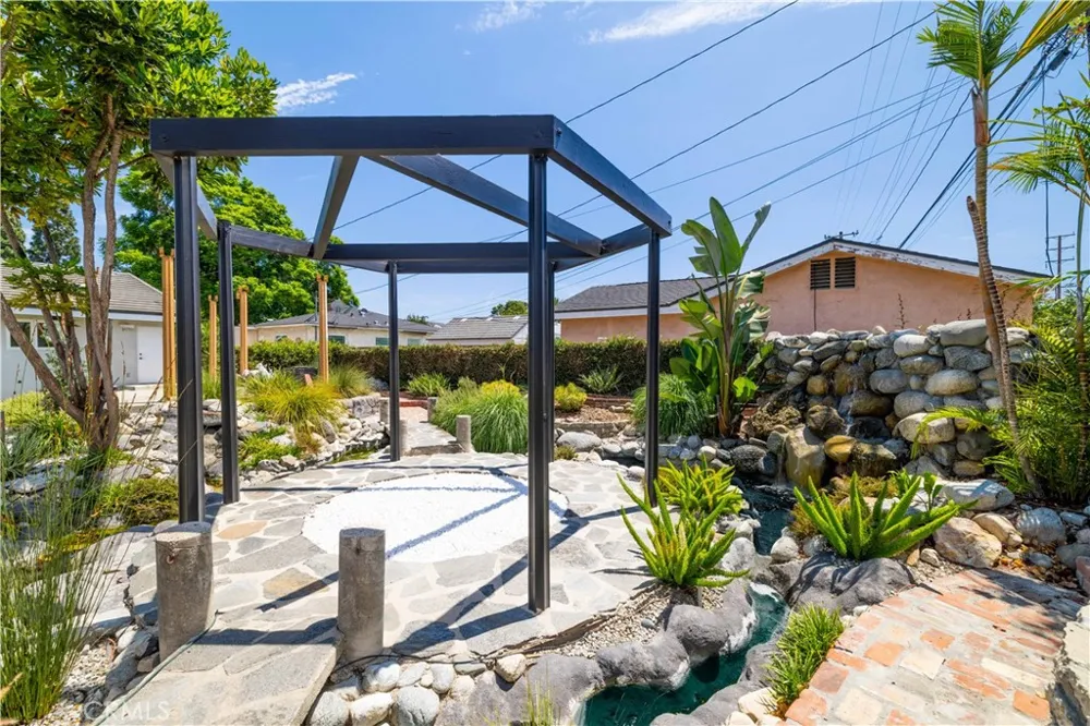 3843 Marber Long Beach, CA 90808