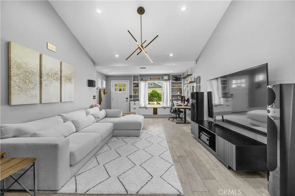 3843 Marber Long Beach, CA 90808
