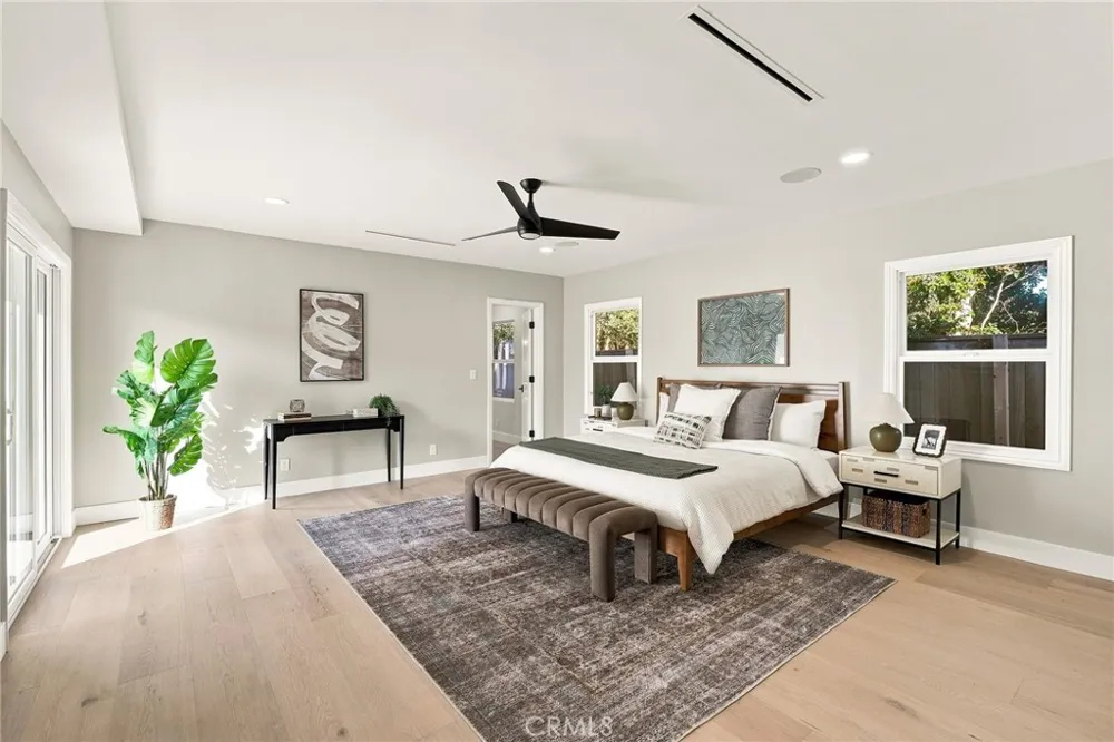 226 Santa Isabel Ave Costa Mesa, CA 92627