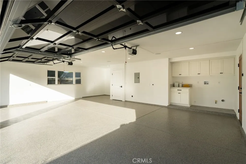 226 Santa Isabel Ave Costa Mesa, CA 92627