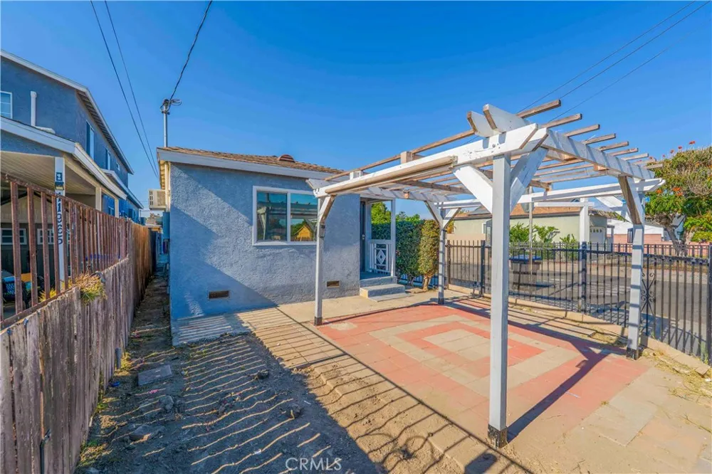 11967 Barnwall Norwalk, CA 90650