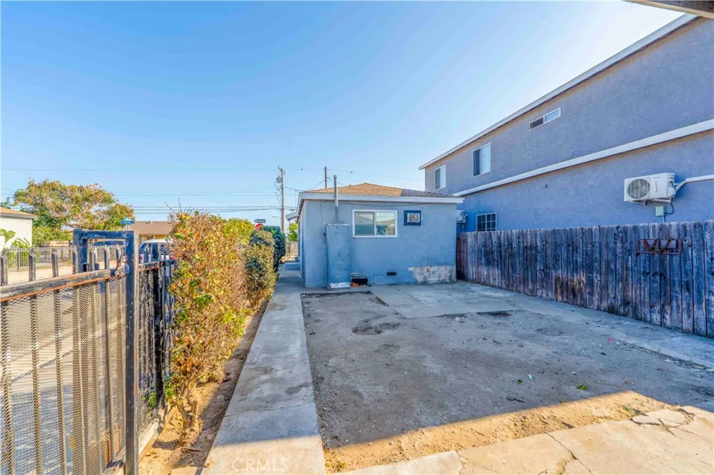 11967 Barnwall Norwalk, CA 90650