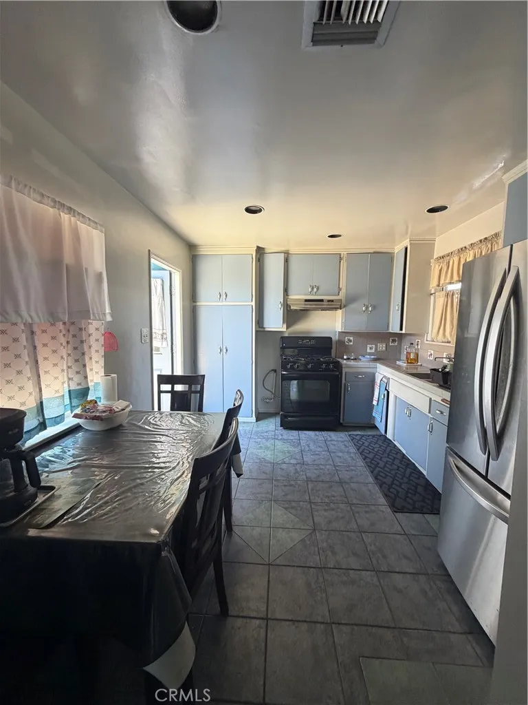 10445 Rose Hedge Drive Whittier, CA 90606