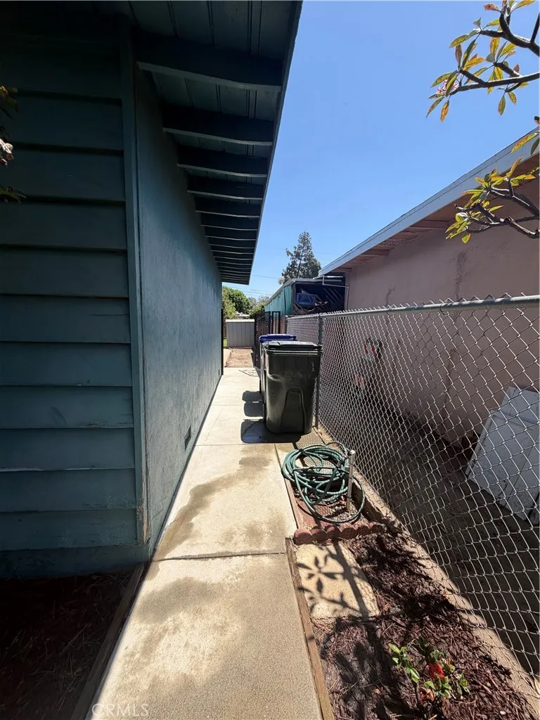 10445 Rose Hedge Drive Whittier, CA 90606