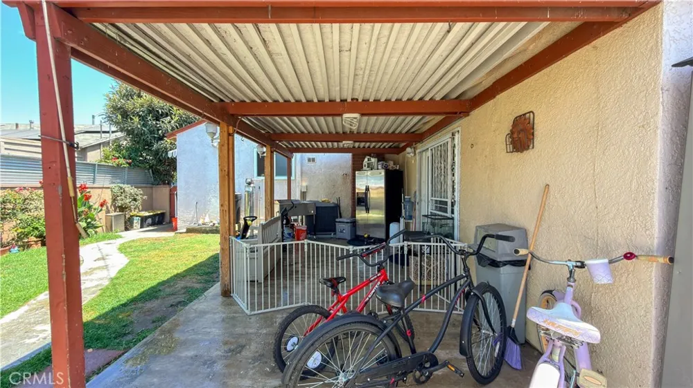 10239 Garfield South Gate, CA 90280