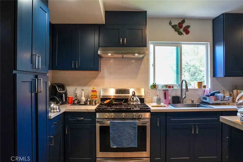 10239 Garfield South Gate, CA 90280