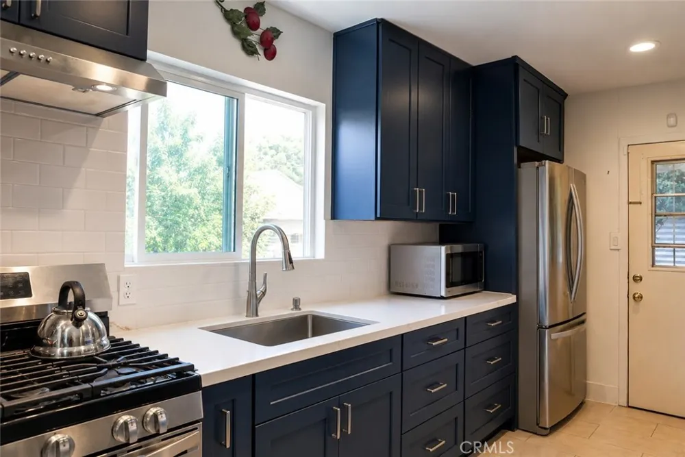10239 Garfield South Gate, CA 90280