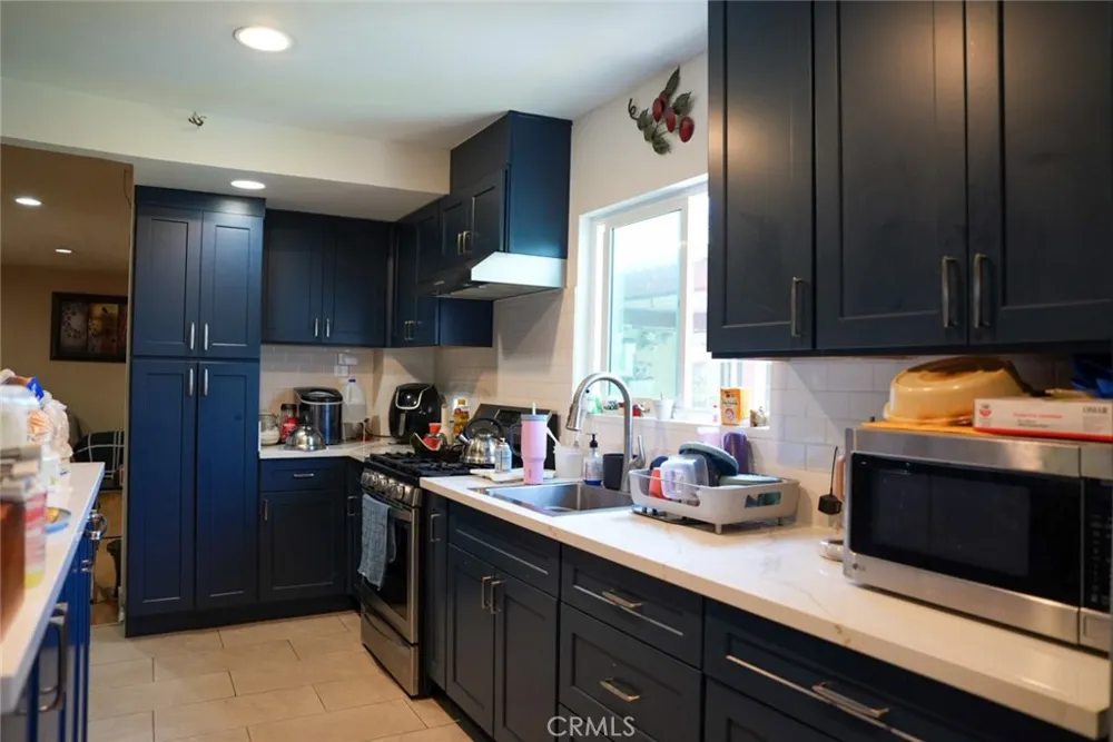 10239 Garfield South Gate, CA 90280