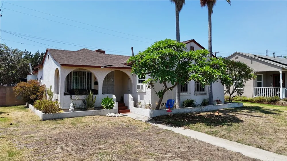 10239 Garfield South Gate, CA 90280