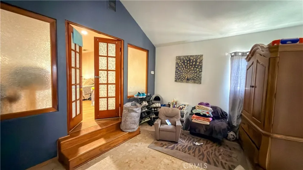 10239 Garfield South Gate, CA 90280