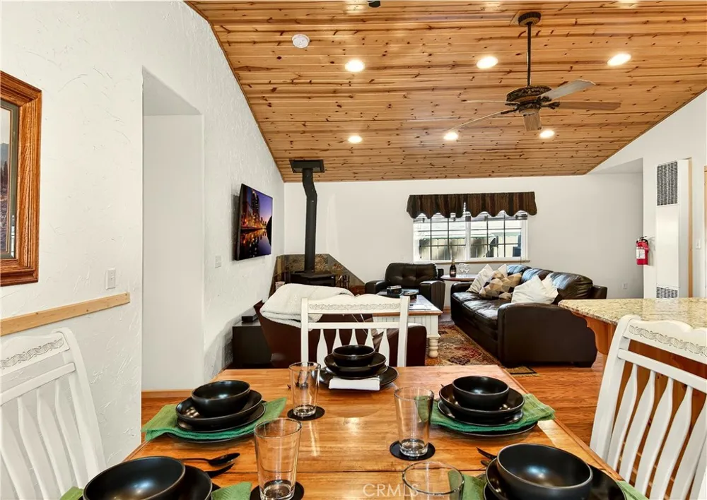 2089 Shady Big Bear City, CA 92314