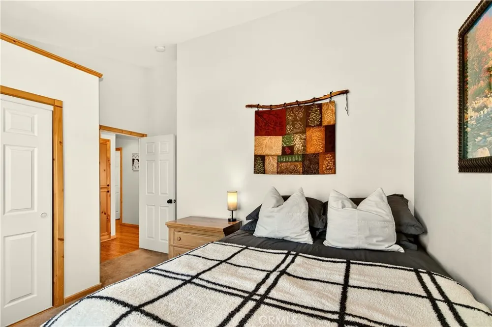 2089 Shady Big Bear City, CA 92314