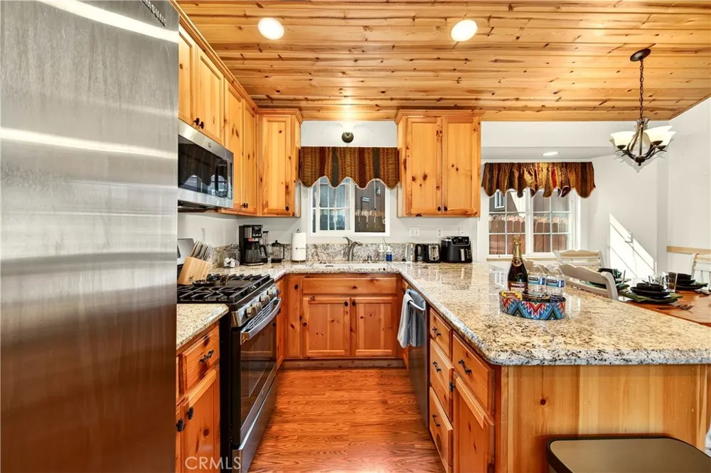 2089 Shady Big Bear City, CA 92314