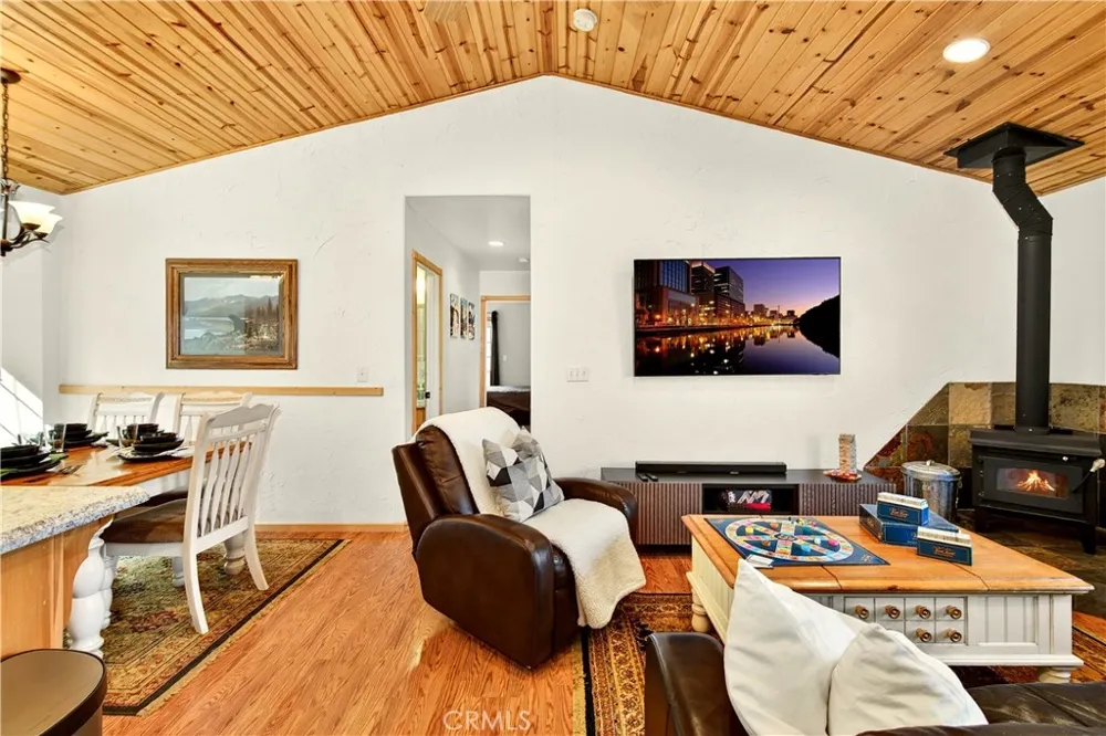 2089 Shady Big Bear City, CA 92314