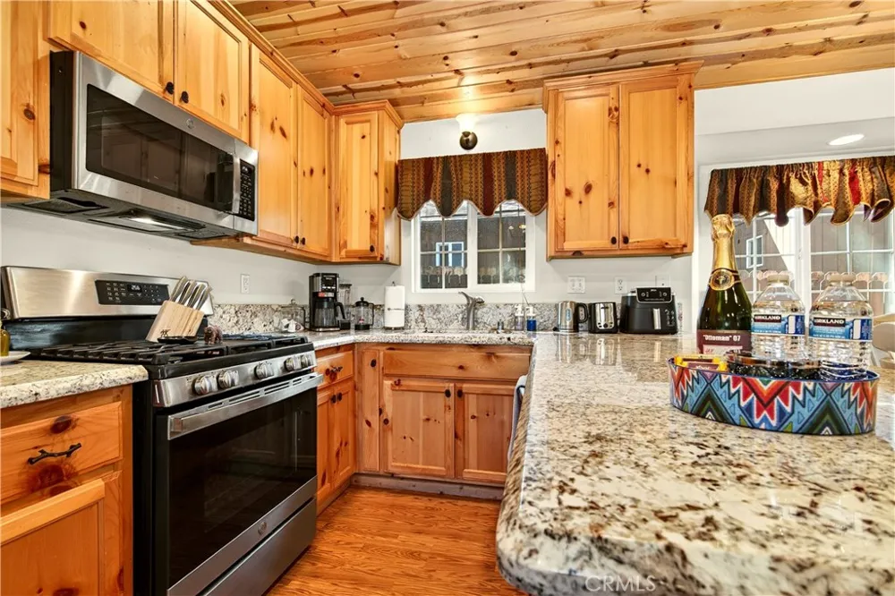 2089 Shady Big Bear City, CA 92314