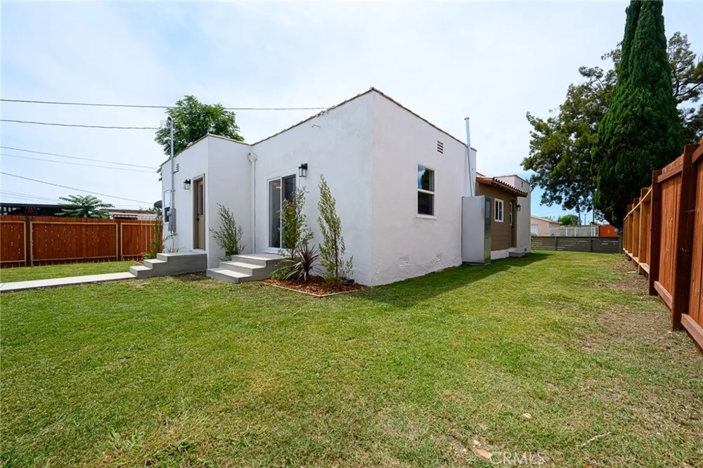 12126 Ainsworth St Los Angeles, CA 90044