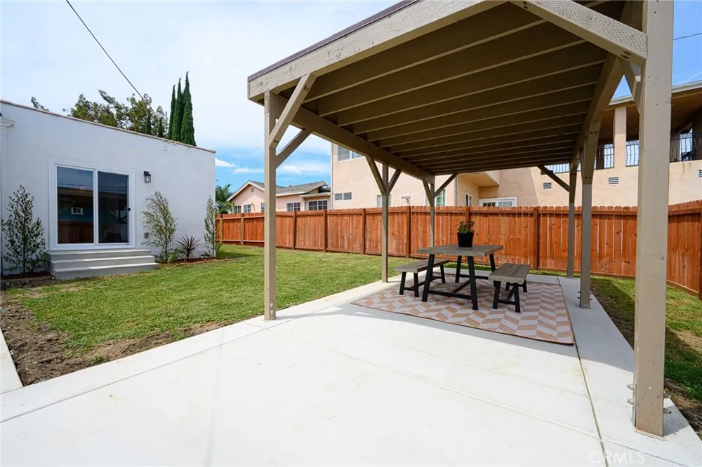 12126 Ainsworth St Los Angeles, CA 90044