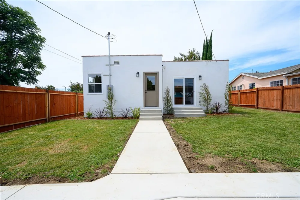 12126 Ainsworth St Los Angeles, CA 90044