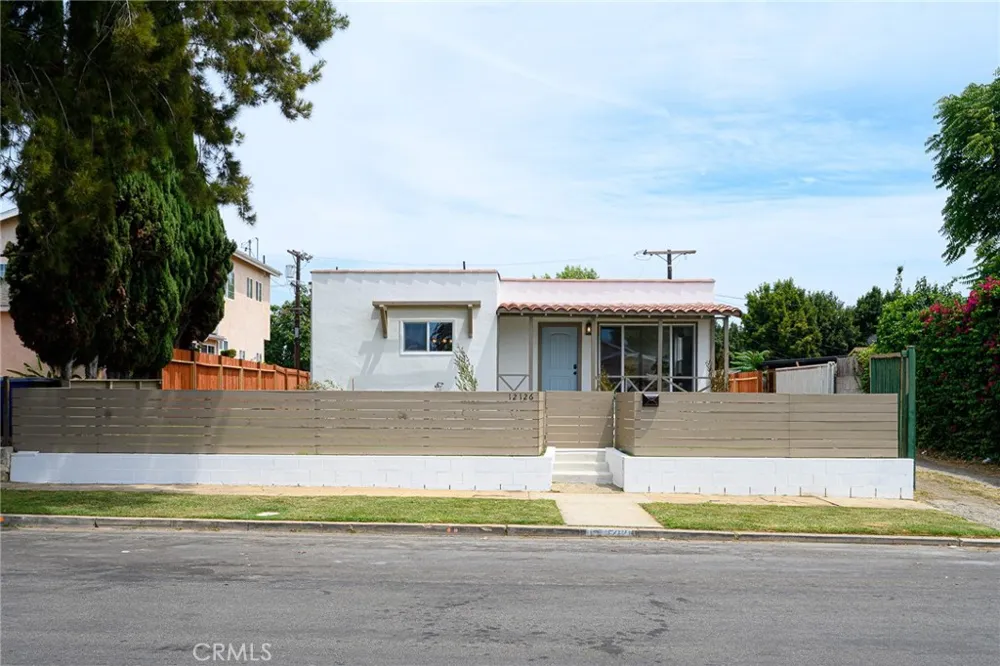 12126 Ainsworth St Los Angeles, CA 90044